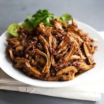 Honey Glazed Crockpot Chicken Adobo - simple pantry ingredients, hardly any hands-on time, 200 calories. | https://discovery-lab.news