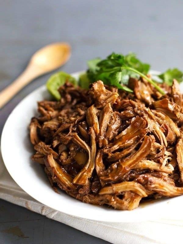 Honey Glazed Crockpot Chicken Adobo - simple pantry ingredients, hardly any hands-on time, 200 calories. | https://discovery-lab.news
